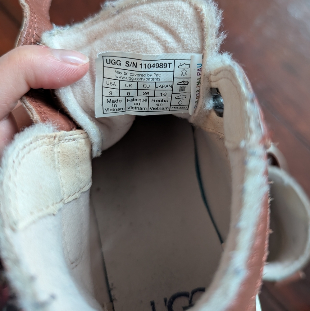 Ugg Rennon II Boot - Picture 6 of 7
